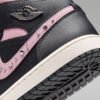 Air Jordan 1 Mid Women's
